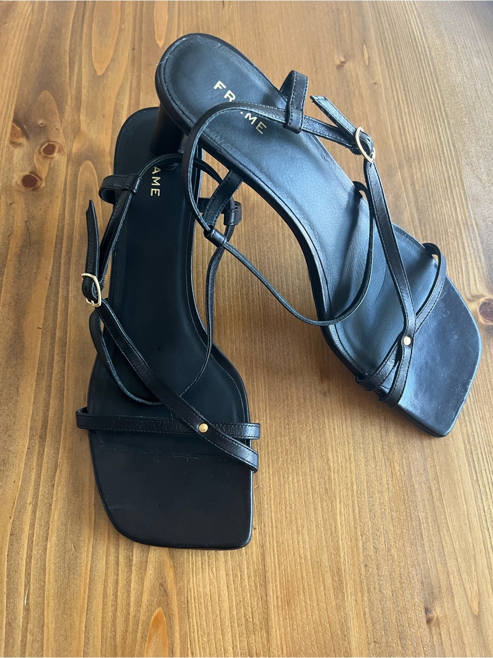 Frame Le Braxton Black Strappy Square-Toe Low Block Heel Sandals